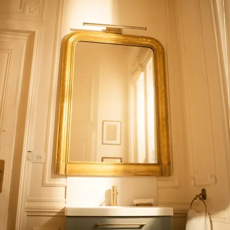 Haussmannienne Guest house 3*